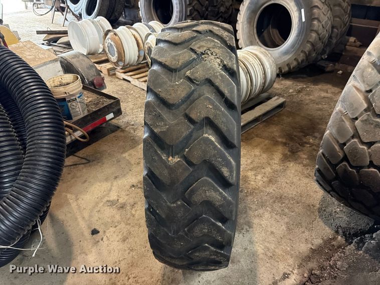 image for item ES1147 Michelin 14.00R24 tire