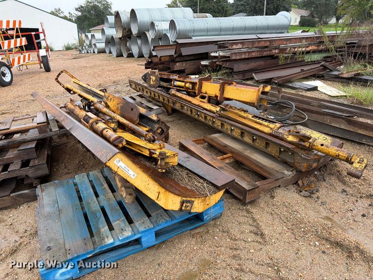 (2) wing plows