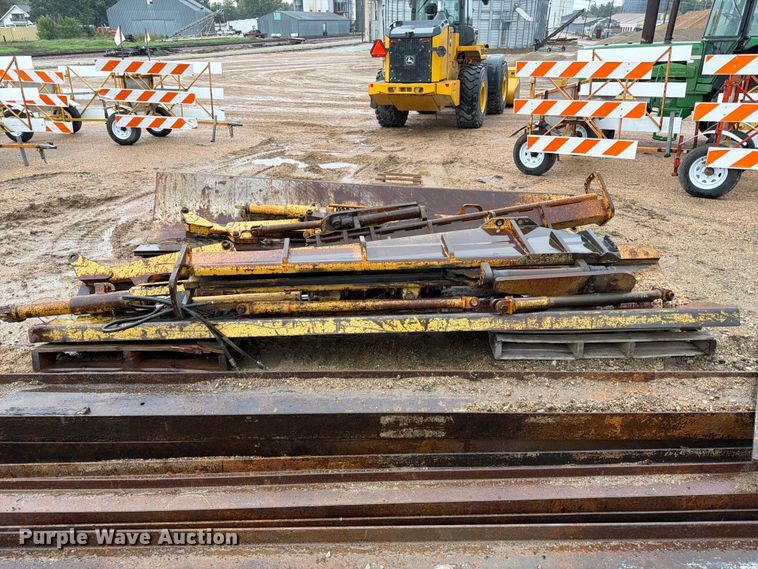 image for item ES1149 (2) wing plows