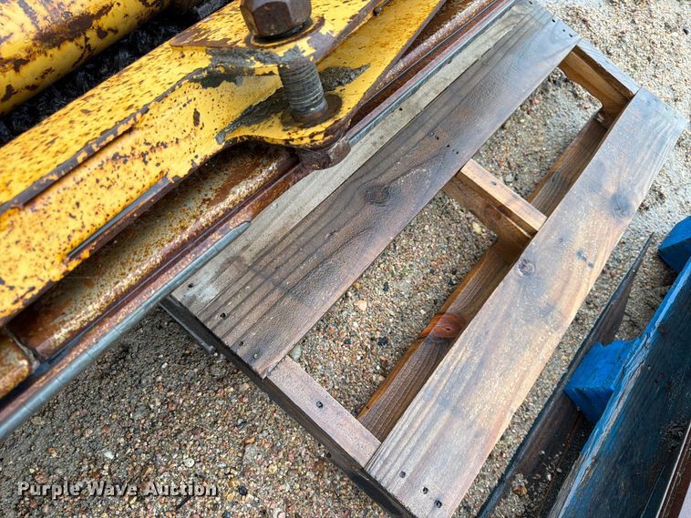 image for item ES1149 (2) wing plows