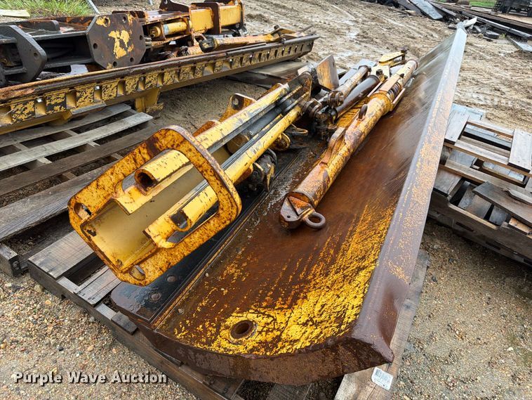 image for item ES1149 (2) wing plows