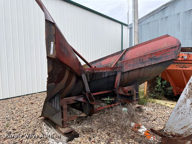 image for item ES1150 Henke V-plow
