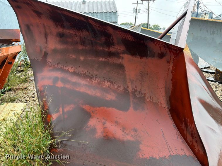 image for item ES1150 Henke V-plow