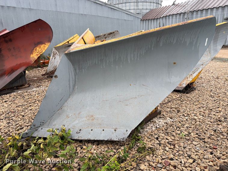 Omsteel 880 V-plow