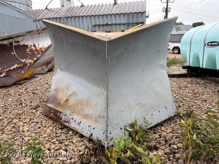 image for item ES1151 Omsteel 880 V-plow