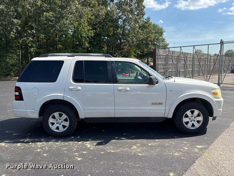 image for item ET8672 2008 Ford Explorer SUV