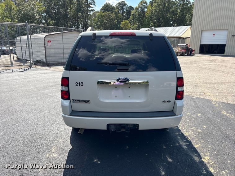 image for item ET8672 2008 Ford Explorer SUV