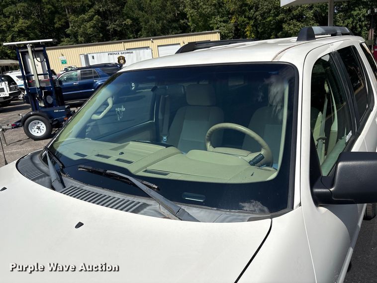 image for item ET8672 2008 Ford Explorer SUV