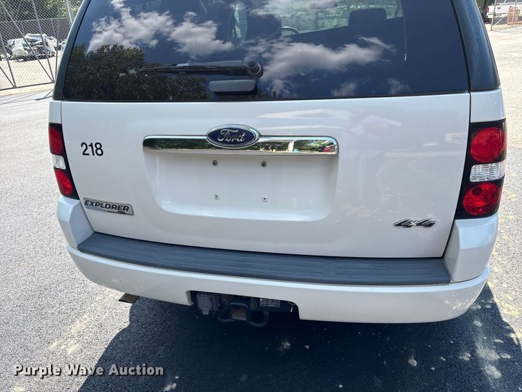 image for item ET8672 2008 Ford Explorer SUV