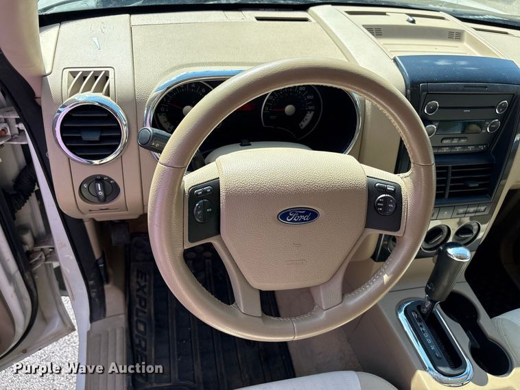 image for item ET8672 2008 Ford Explorer SUV