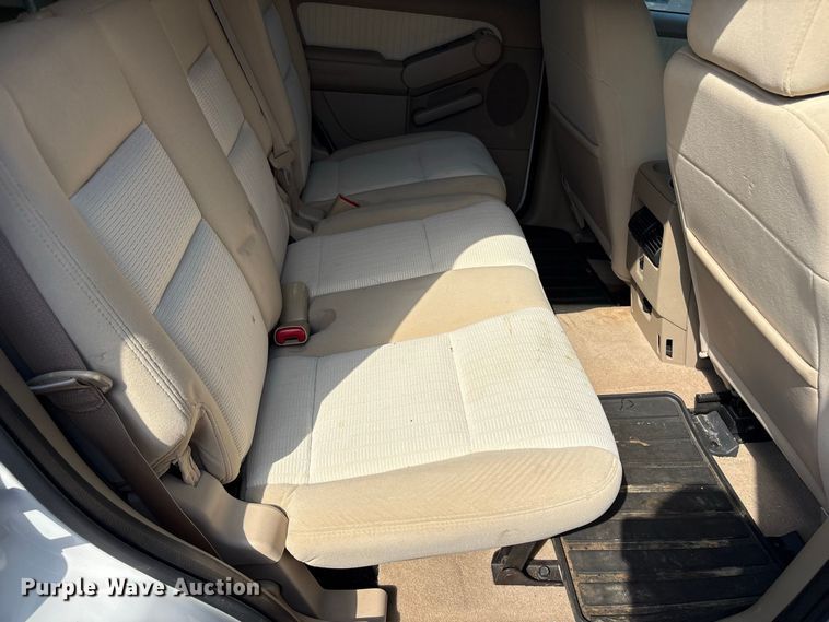 image for item ET8672 2008 Ford Explorer SUV