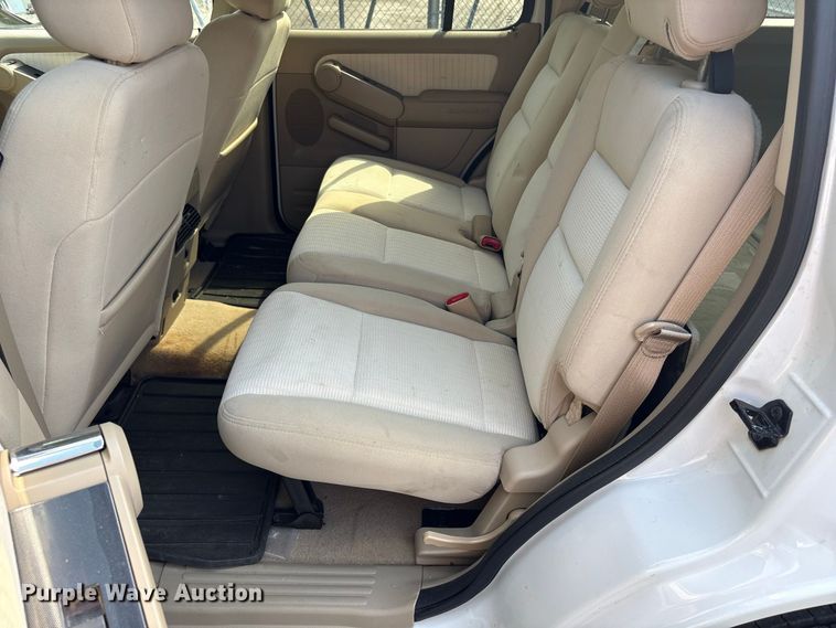 image for item ET8672 2008 Ford Explorer SUV