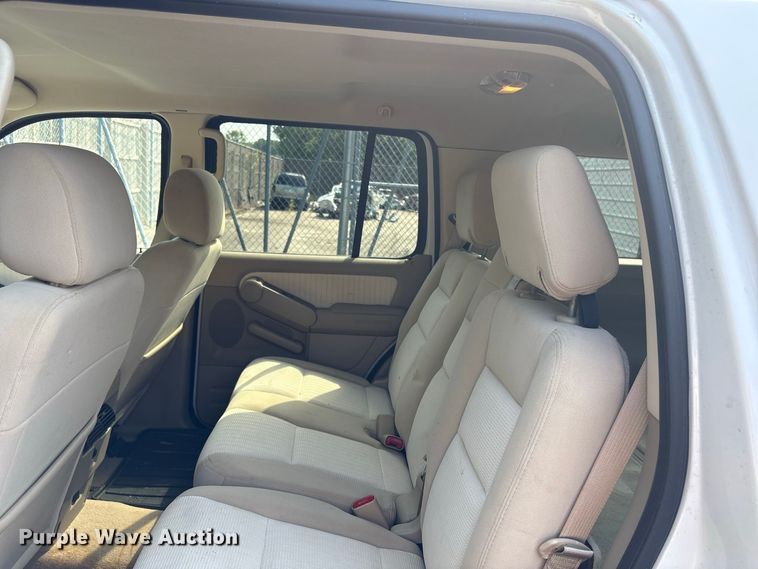 image for item ET8672 2008 Ford Explorer SUV