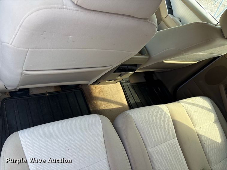 image for item ET8672 2008 Ford Explorer SUV