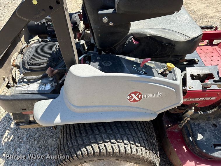 image for item ET8674 Exmark Lazer Z ZTR lawn mower