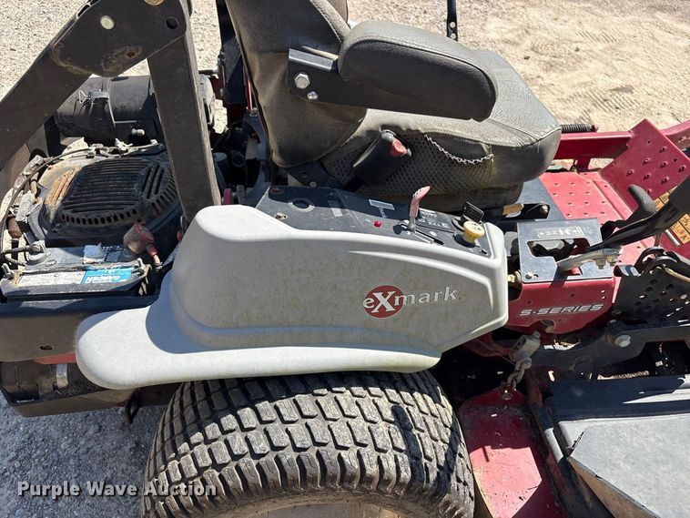 image for item ET8675 Exmark Lazer Z ZTR lawn mower