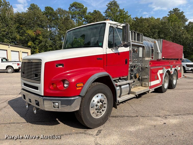image for item ET8679 2000 Freightliner FL112 pumper fire truck