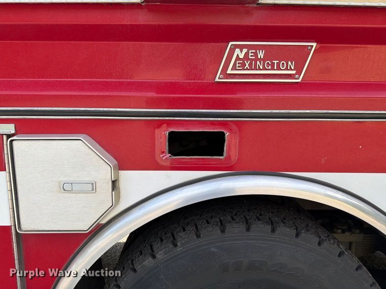 image for item ET8679 2000 Freightliner FL112 pumper fire truck