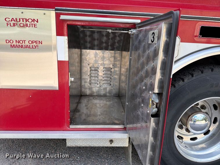 image for item ET8679 2000 Freightliner FL112 pumper fire truck