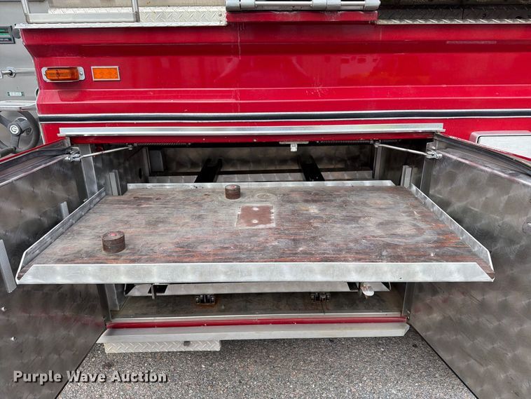 image for item ET8679 2000 Freightliner FL112 pumper fire truck