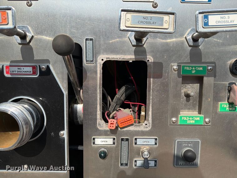 image for item ET8679 2000 Freightliner FL112 pumper fire truck