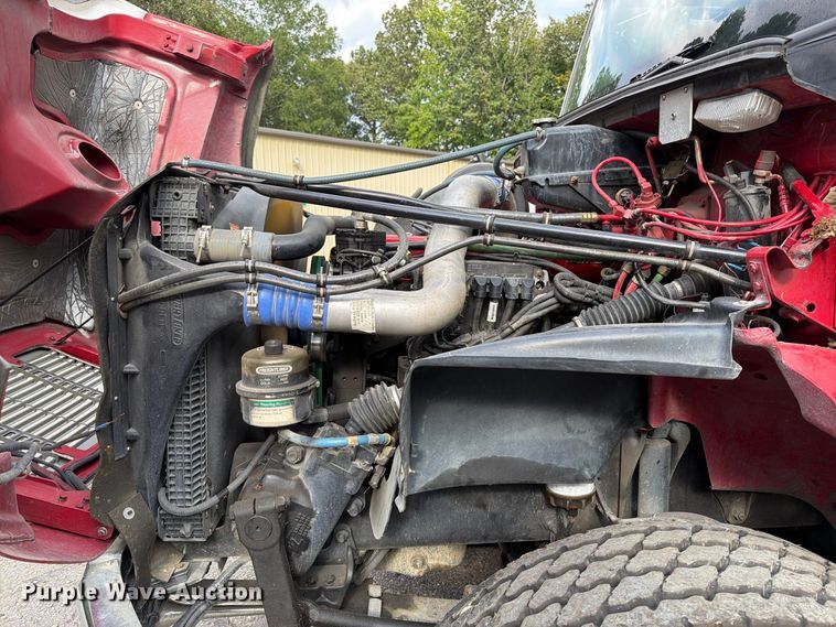 image for item ET8679 2000 Freightliner FL112 pumper fire truck