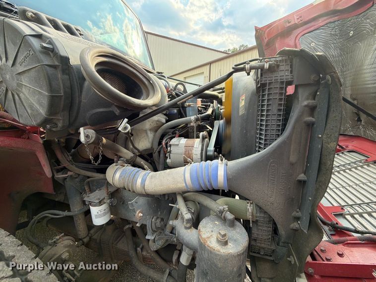 image for item ET8679 2000 Freightliner FL112 pumper fire truck