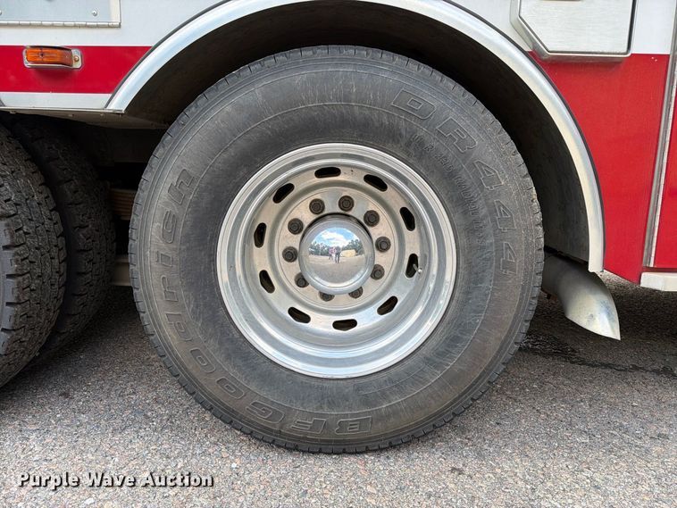 image for item ET8679 2000 Freightliner FL112 pumper fire truck