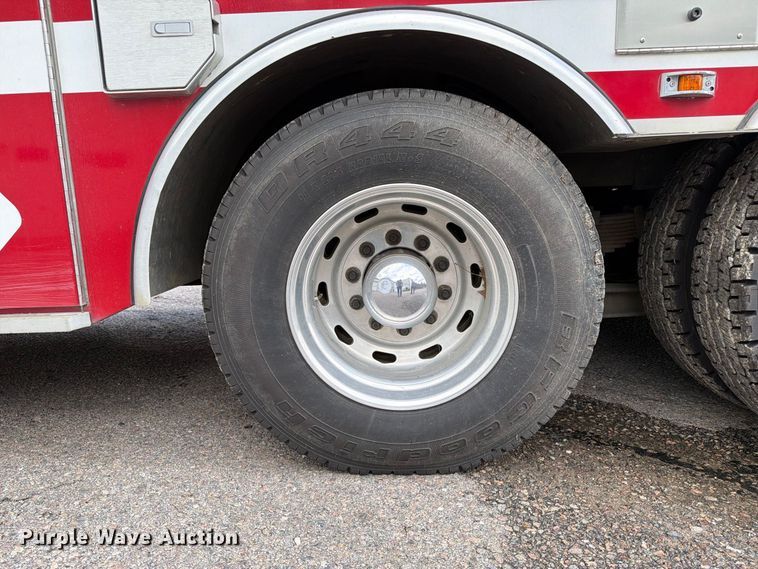 image for item ET8679 2000 Freightliner FL112 pumper fire truck