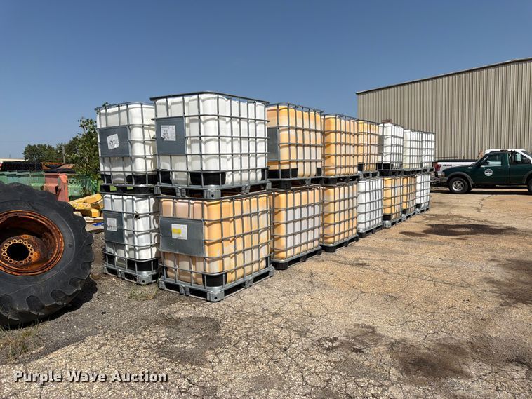 image for item EW5043 Approximately 35 totes