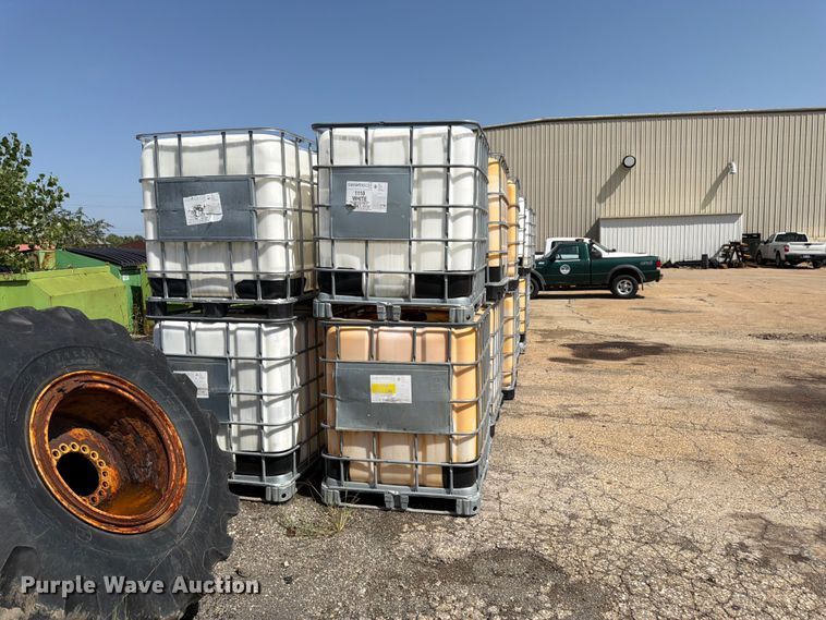 image for item EW5043 Approximately 35 totes
