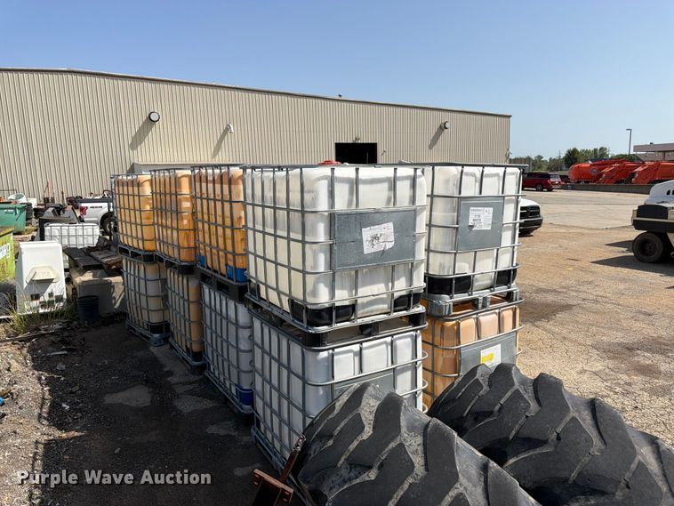 image for item EW5043 Approximately 35 totes
