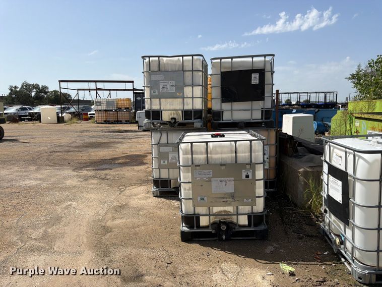 image for item EW5043 Approximately 35 totes