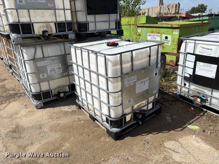 image for item EW5043 Approximately 35 totes