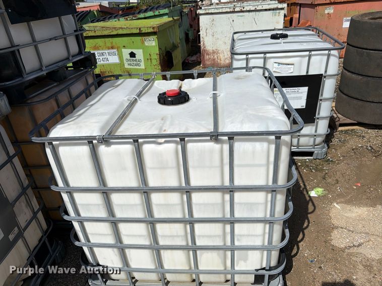 image for item EW5043 Approximately 35 totes