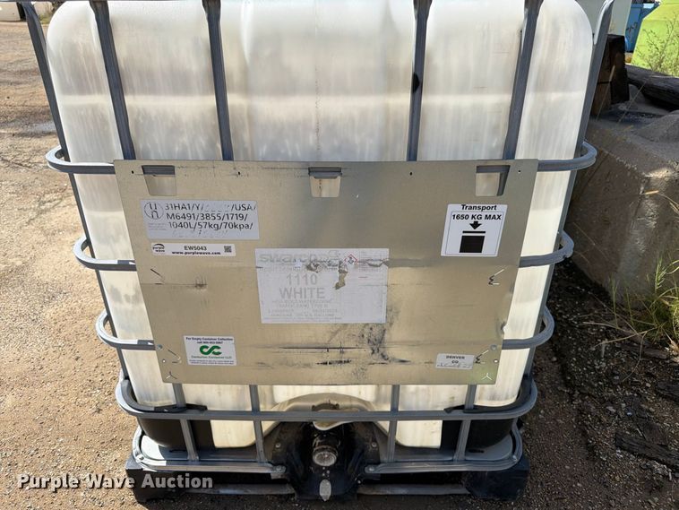 image for item EW5043 Approximately 35 totes