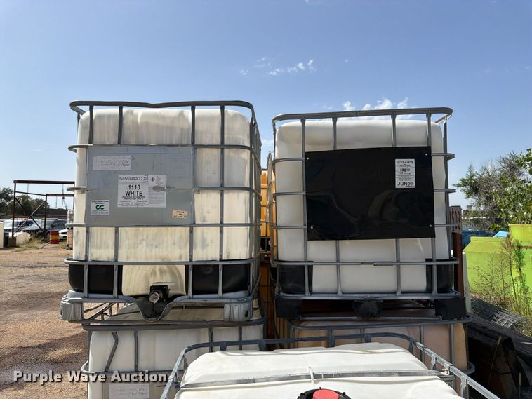 image for item EW5043 Approximately 35 totes