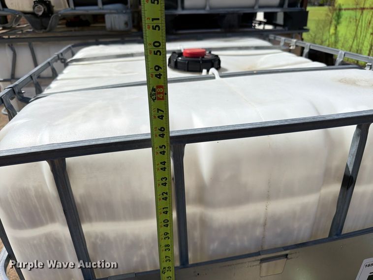 image for item EW5043 Approximately 35 totes