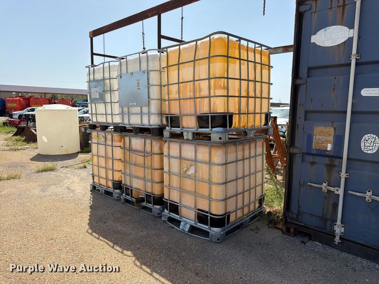 image for item EW5043 Approximately 35 totes