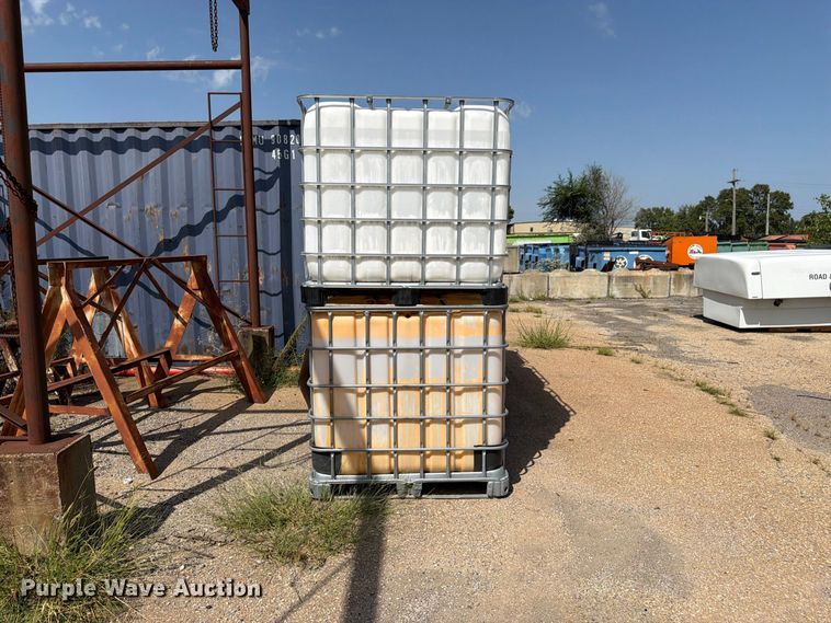 image for item EW5043 Approximately 35 totes