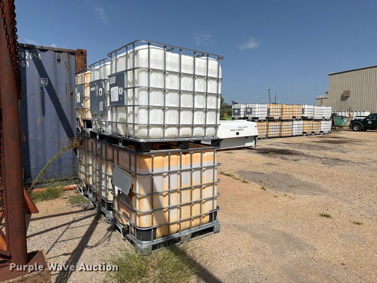 image for item EW5043 Approximately 35 totes