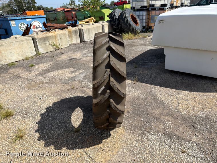 image for item EW5047 Performer 85 340/85R24 tire
