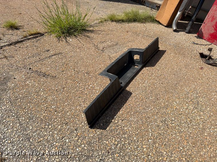 image for item EW5048 Ford pickup truck parts