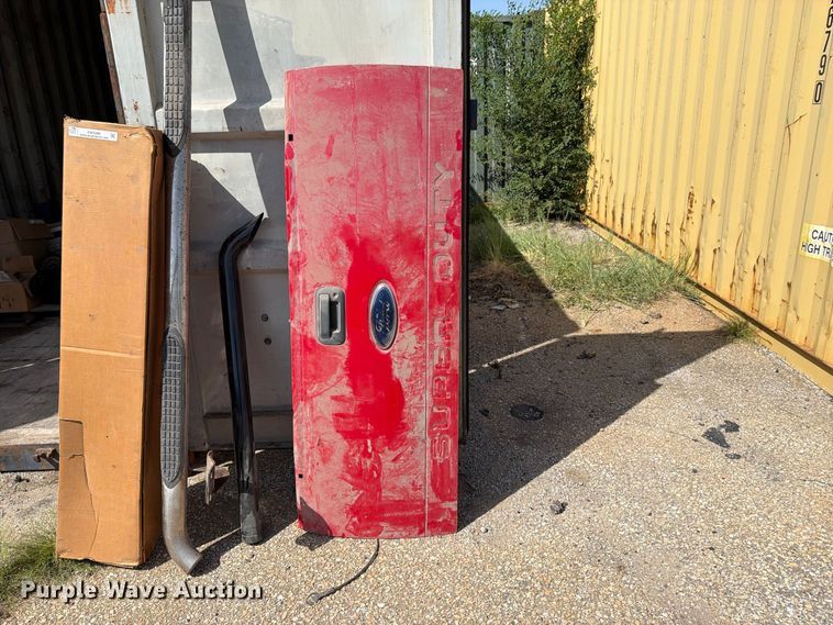 image for item EW5048 Ford pickup truck parts