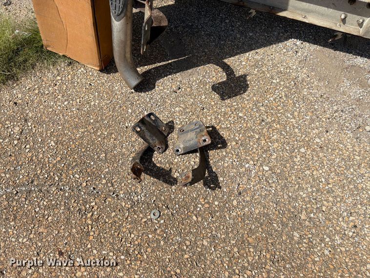 image for item EW5048 Ford pickup truck parts