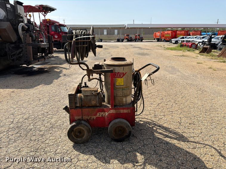 image for item EW5049 Hotsy 795SS pressure washer