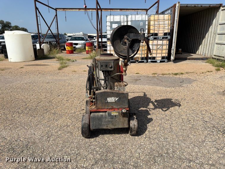 image for item EW5049 Hotsy 795SS pressure washer