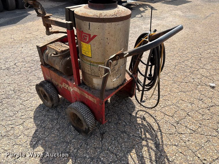 image for item EW5049 Hotsy 795SS pressure washer