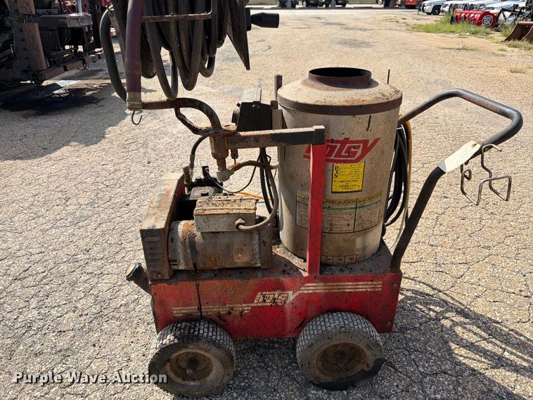 image for item EW5049 Hotsy 795SS pressure washer
