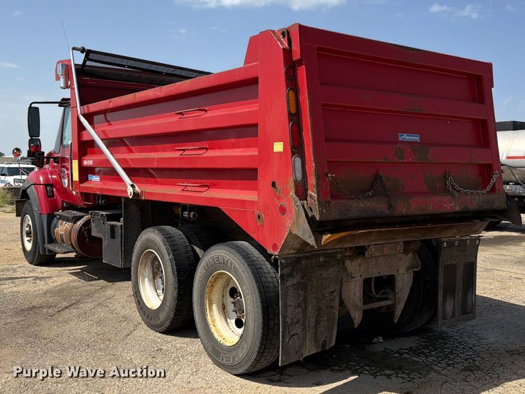image for item EW5050 2010 International SF525 dump truck